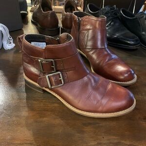 Timberland Brown Leather Ankle Boots size 8.5 like new women’s